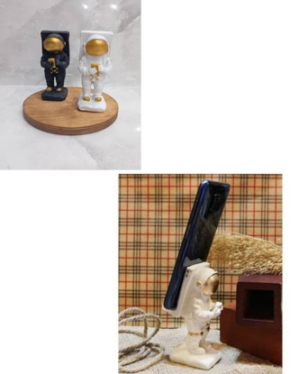 تصویر از جاموبایلی فضانورد