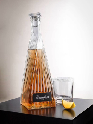 تصویر از بطری توسکا