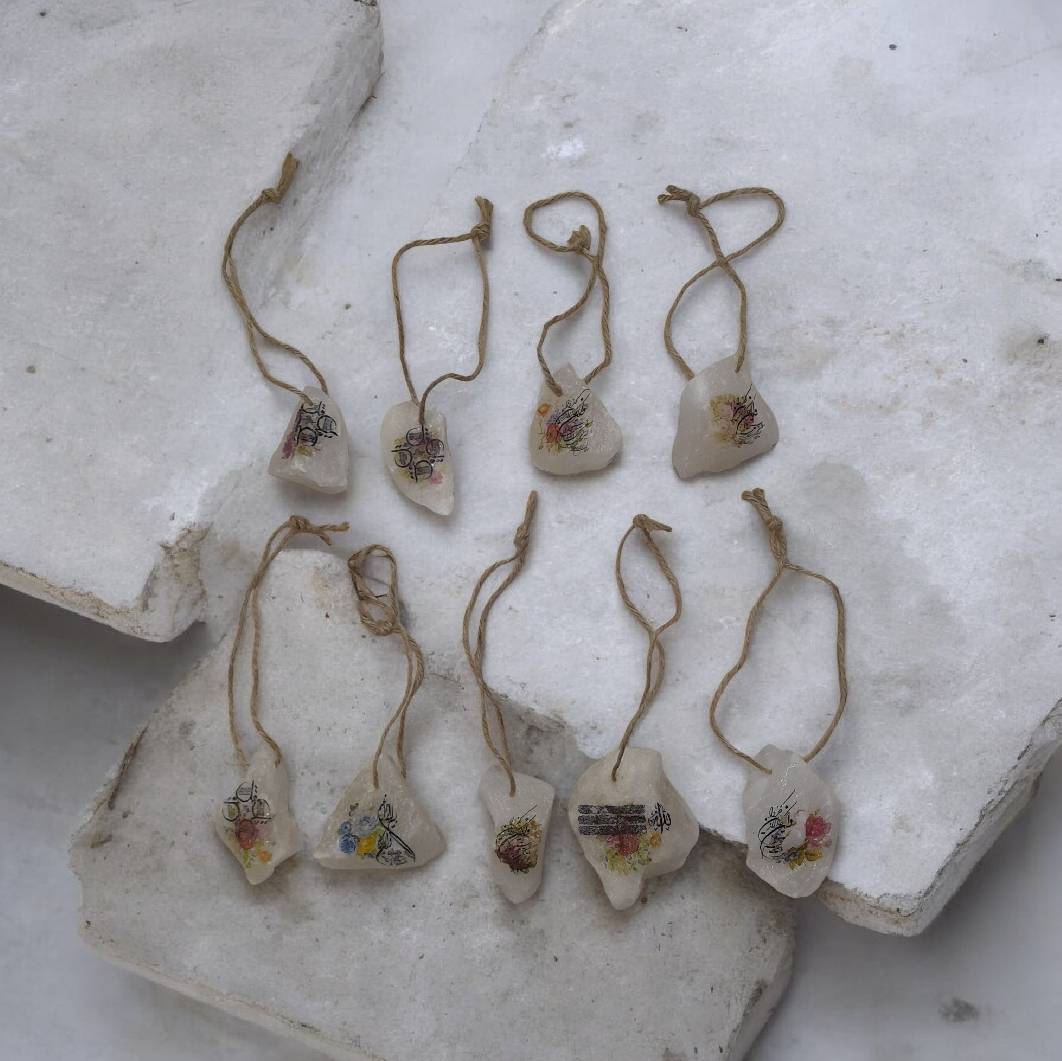 تصویر از نمک اویز